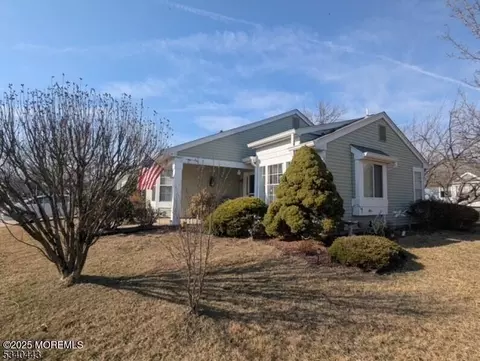 1109 Buckingham Dr # B, Manchester, NJ 08759