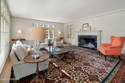 Living - 14 Fair Haven Rd, Rumson, NJ 07760 photo 3 of 4