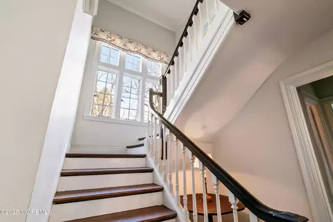Entry Way - 14 Fair Haven Rd, Rumson, NJ 07760 photo 3 of 3
