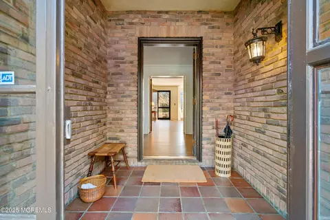 Entry Way - 14 Fair Haven Rd, Rumson, NJ 07760 photo 1 of 3