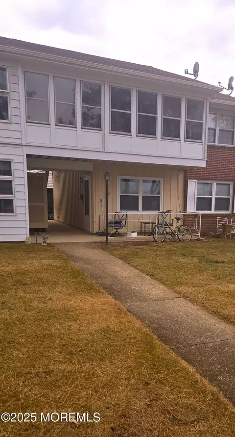 44 Cambridge Ct # K, Lakewood, NJ 08701