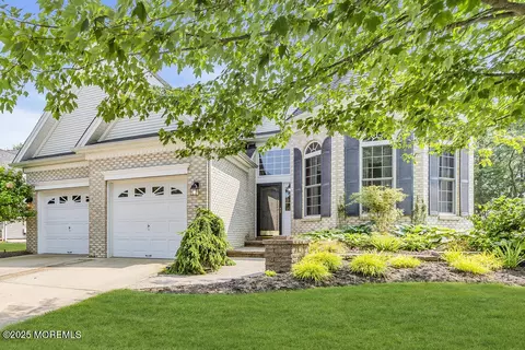 7 Muirfield Rd, Jackson, NJ 08527