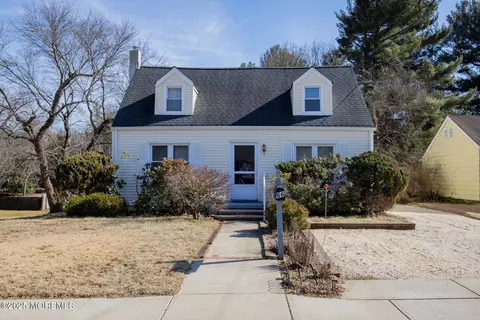 66 Hendrickson Pl, Fair Haven, NJ 07704