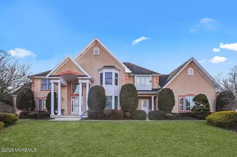3 Blake Dr, Marlboro, NJ 07746