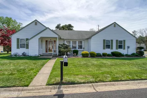 1 Amherst Rd, Whiting, NJ 08759