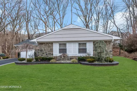 49 Juniper Pl, Aberdeen, NJ 07747