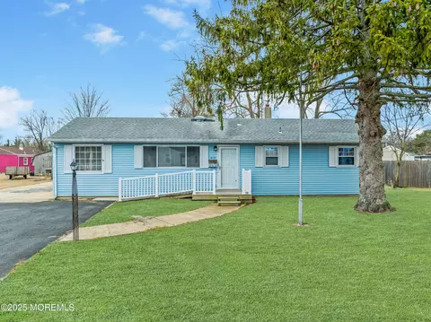 315 Pitcairn Rd, Brick, NJ 08723