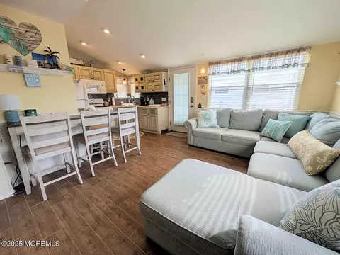 24 E Amberjack Way, Lavallette, NJ 08735 photo 4