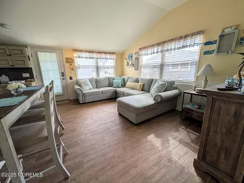 24 E Amberjack Way, Lavallette, NJ 08735 photo 2