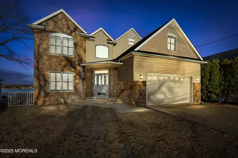 53 Edwards Rd, Brick, NJ 08723