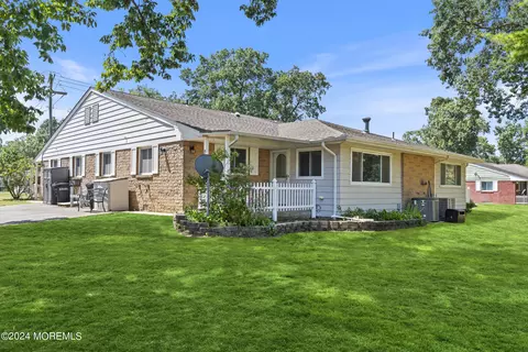 13 Cardinal St # D, Manchester, NJ 08759
