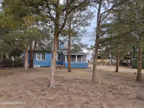 580 Kingfisher Cir, Brick, NJ 08723