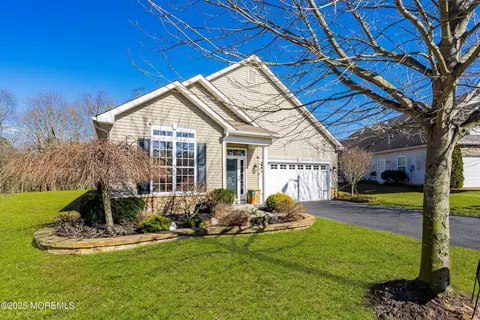 506 Cranberry Ct, Manchester, NJ 08759