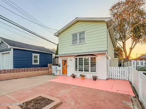 1105 Dunlewy St, Asbury Park, NJ 07712