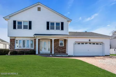 1514 Salem Rd, Point Pleasant, NJ 08742