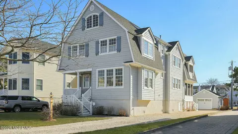 113 York Ave, Spring Lake, NJ 07762