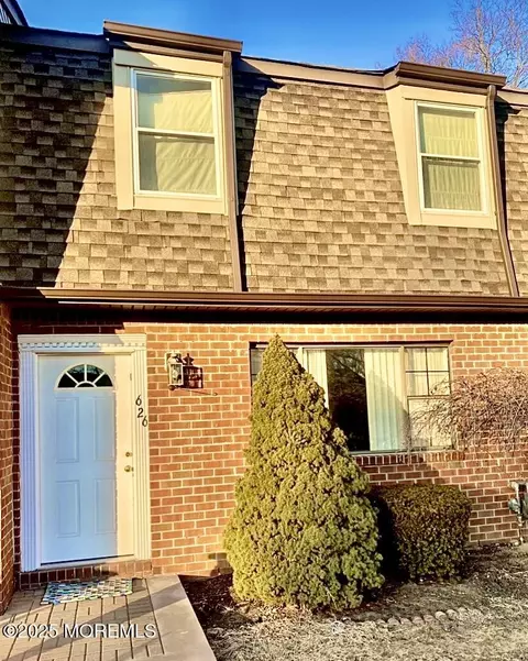 626 Ezara Ct, Brick, NJ 08724