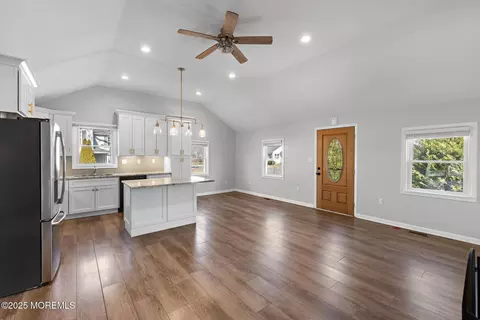 Living - 34 Forrest Ave, Rumson, NJ 07760 photo 2 of 5