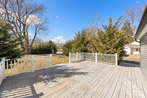 Exterior - 34 Forrest Ave, Rumson, NJ 07760 photo 3 of 9