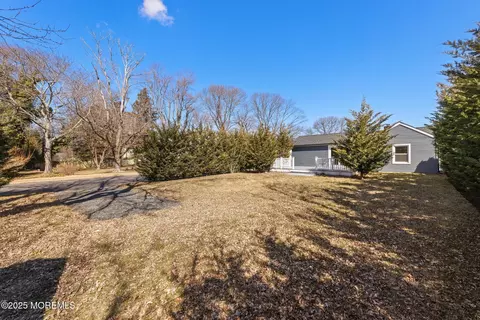 Exterior - 34 Forrest Ave, Rumson, NJ 07760 photo 7 of 9