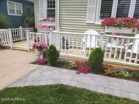 213 Laurel Ct, Point Pleasant Beach, NJ 08742