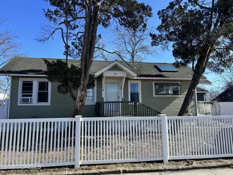 100 Highland Blvd, Keansburg, NJ 07734