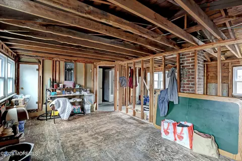 Entry Way - 259 Matawan Ave, Matawan, NJ 07747 photo 1 of 2