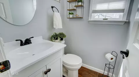 Bath - 8 Feathertree Ct, Howell, NJ 07731 photo 2 of 6
