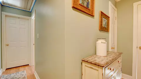 Entry Way - 8 Feathertree Ct, Howell, NJ 07731 photo 4 of 4