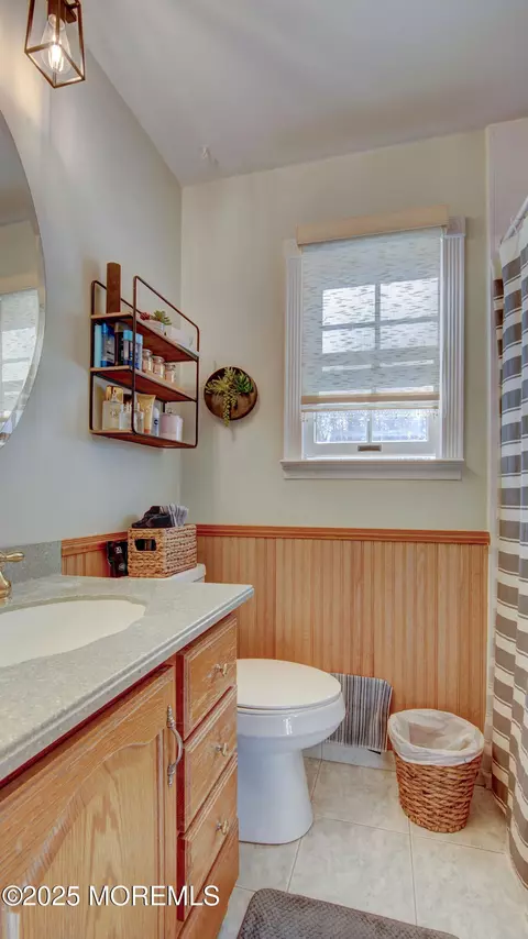 Bath - 8 Feathertree Ct, Howell, NJ 07731 photo 4 of 6