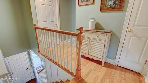 Entry Way - 8 Feathertree Ct, Howell, NJ 07731 photo 3 of 4