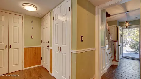 Entry Way - 8 Feathertree Ct, Howell, NJ 07731 photo 2 of 4