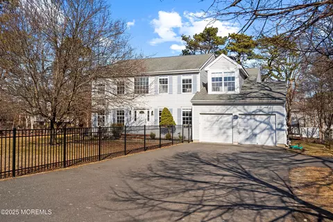 2073 Whitesville Rd, Toms River, NJ 08755