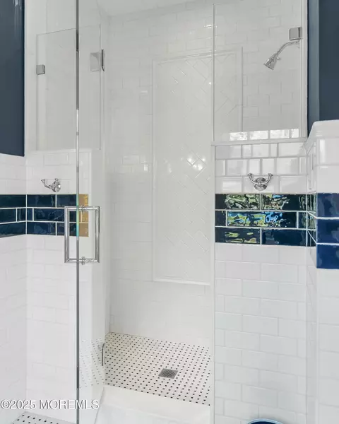 Bath - 47 Bellevue Ave, Rumson, NJ 07760 photo 8 of 9