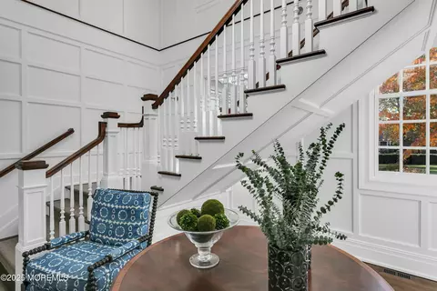 Entry Way - 47 Bellevue Ave, Rumson, NJ 07760 photo 2 of 5