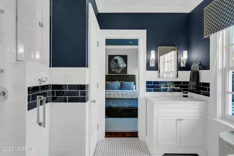 Bath - 47 Bellevue Ave, Rumson, NJ 07760 photo 7 of 9