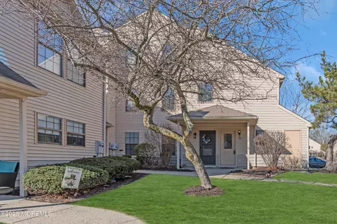 1402 Violet Ln, Jackson, NJ 08527
