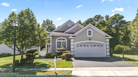 15 Carlisle Dr, Jackson, NJ 08527