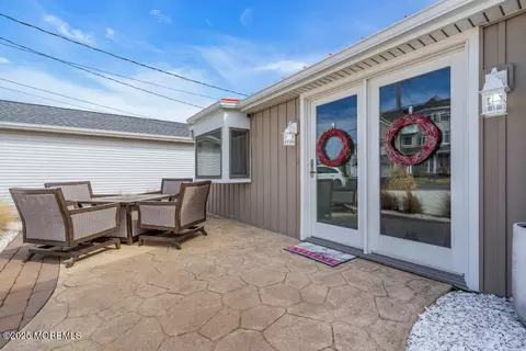 Exterior - 1604 Beach Blvd, Forked River, NJ 08731 photo 5 of 14