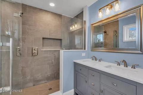 Bath - 1604 Beach Blvd, Forked River, NJ 08731 photo 6 of 7