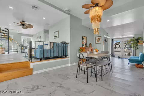 Dining - 1604 Beach Blvd, Forked River, NJ 08731 photo 3 of 4