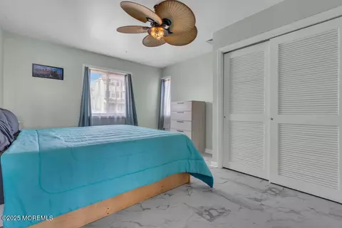 Bedroom - 1604 Beach Blvd, Forked River, NJ 08731 photo 4 of 8