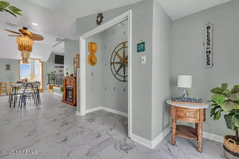 Entry Way - 1604 Beach Blvd, Forked River, NJ 08731 photo 2 of 4