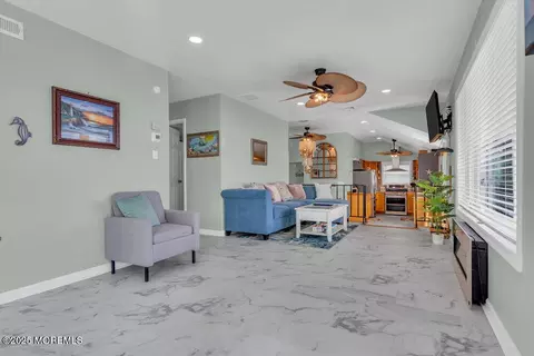 Living - 1604 Beach Blvd, Forked River, NJ 08731 photo 6 of 7