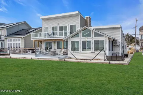 Exterior - 1604 Beach Blvd, Forked River, NJ 08731 photo 13 of 14