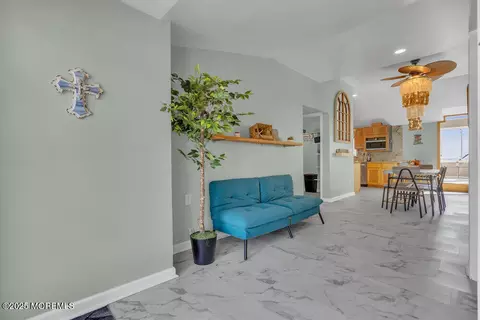 Entry Way - 1604 Beach Blvd, Forked River, NJ 08731 photo 3 of 4