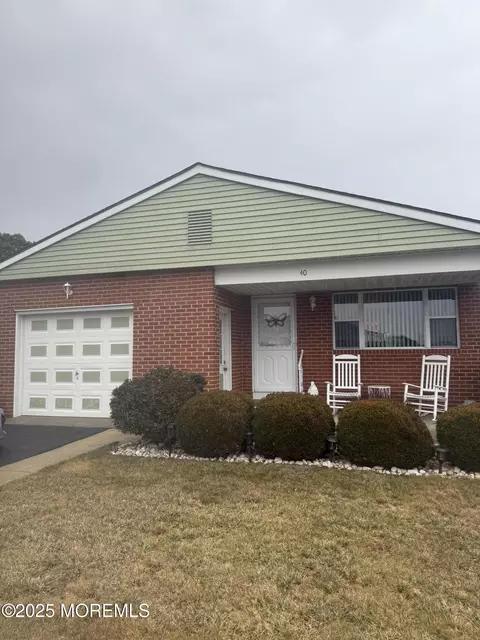 40 Lumsden St, Toms River, NJ 08757