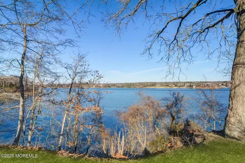 152 Skyline Dr, Brick, NJ 08724