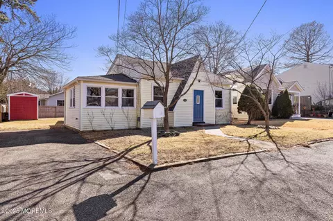 174 18th Ave, Brick, NJ 08724