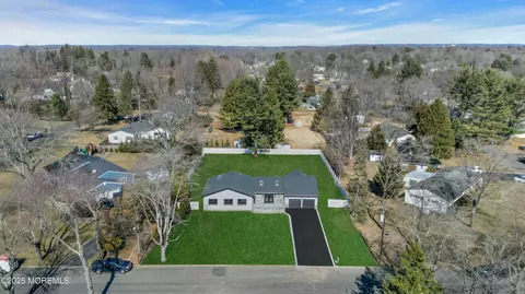 11 Kent Pl, Tinton Falls, NJ 07724